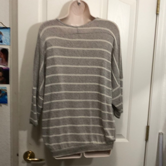 Oversized Slouchy Sweater - Picture 2 of 8